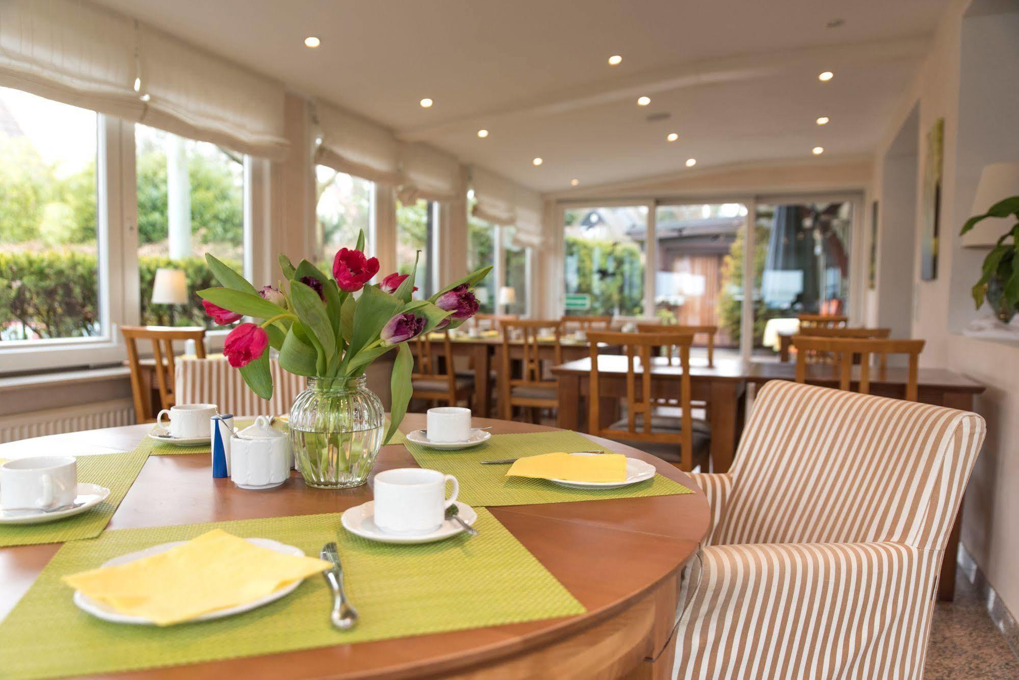 Waldhotel เคลไคม์ ภายนอก รูปภาพ