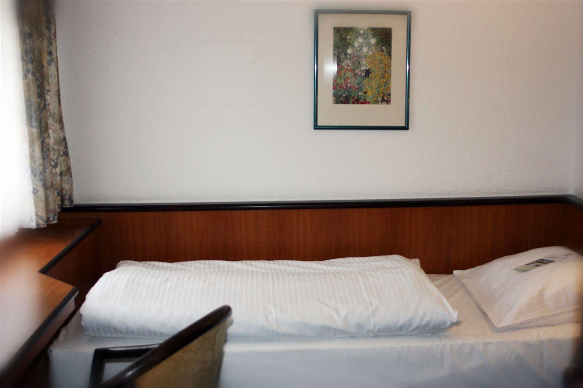 Waldhotel เคลไคม์ ภายนอก รูปภาพ