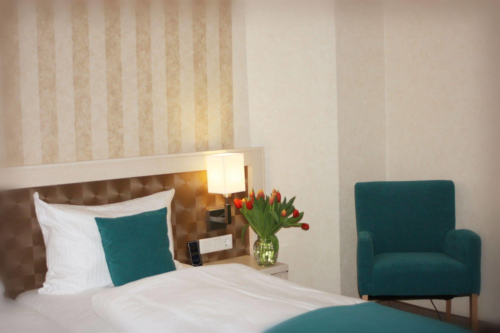 Waldhotel เคลไคม์ ภายนอก รูปภาพ